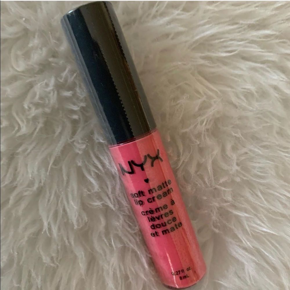 NYX Matte Lip Cream in color Milan